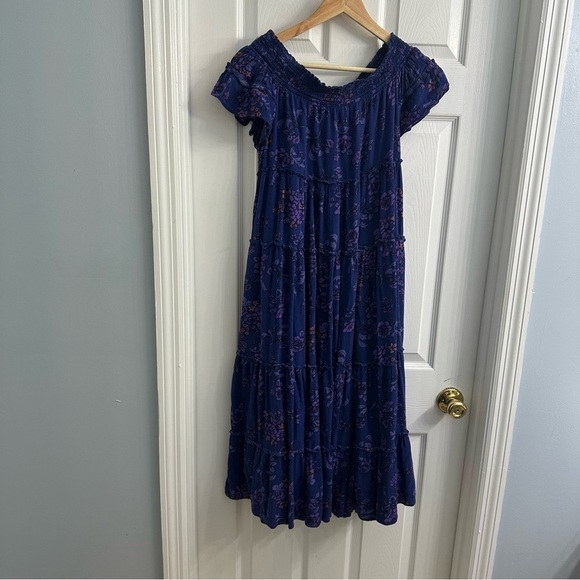 Free People Dress Midi Off Shoulder Smocked Boho Floral Vacation Size Small - Picture 4 of 8